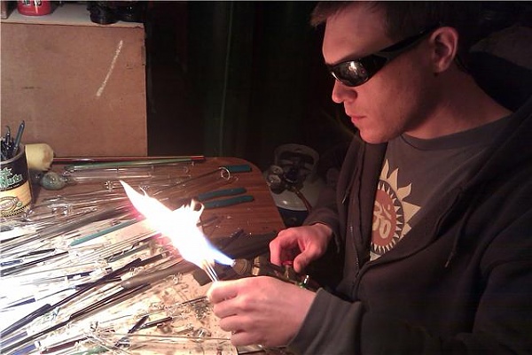 Click image for larger version.&nbsp;

Name:	me in shop 001.jpg&nbsp;
Views:	436&nbsp;
Size:	40.7 KB&nbsp;
ID:	24086