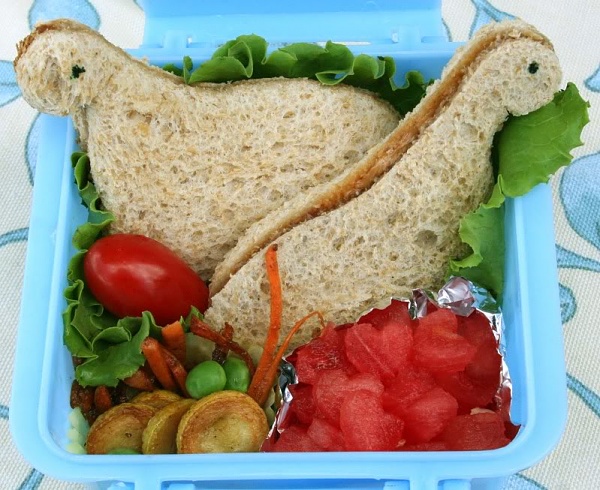 Click image for larger version.&nbsp;

Name:	DinoBento020chick-samich.jpg&nbsp;
Views:	6&nbsp;
Size:	119.6 KB&nbsp;
ID:	46960