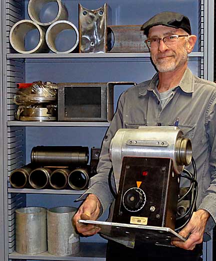 Name:  dglth-3-sm.jpg
Views: 257
Size:  72.1 KB