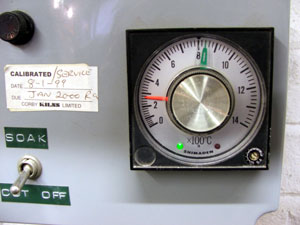 File:Analogue box01.jpg